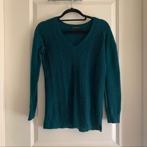 Banana Republic Vneck sweater in Green/Blue XS